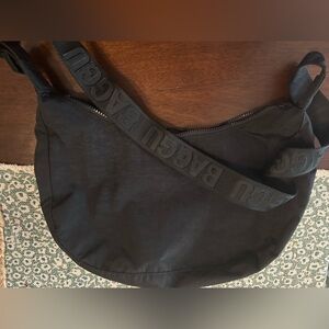 Baggu black cross body